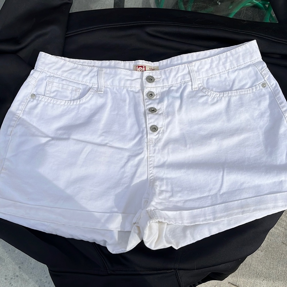 White 100% cotton shorts (plus size)